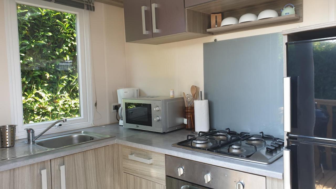 Mobil home 6-8 places Parcelle 5 climatisé Biville-sur-Mer Esterno foto