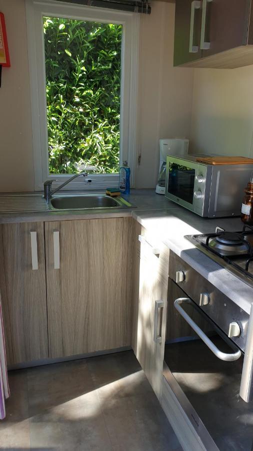 Mobil home 6-8 places Parcelle 5 climatisé Biville-sur-Mer Esterno foto